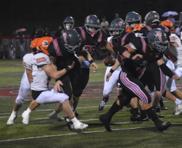 River Rises To 7-0 Following Defensive Effort vs. Shadyside